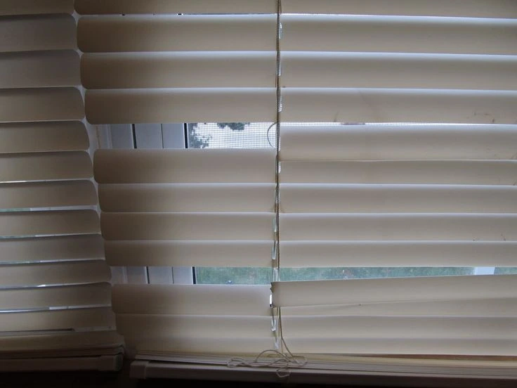 Are Faded or Discoloured Blinds Still Effective?