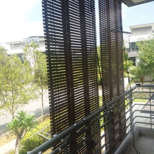 How Do Custom Blinds Improve Privacy, Comfort, and Interior Style?